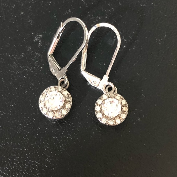 Gorgeous Silver CZ Drop Earrings. - Picture 7 of 7